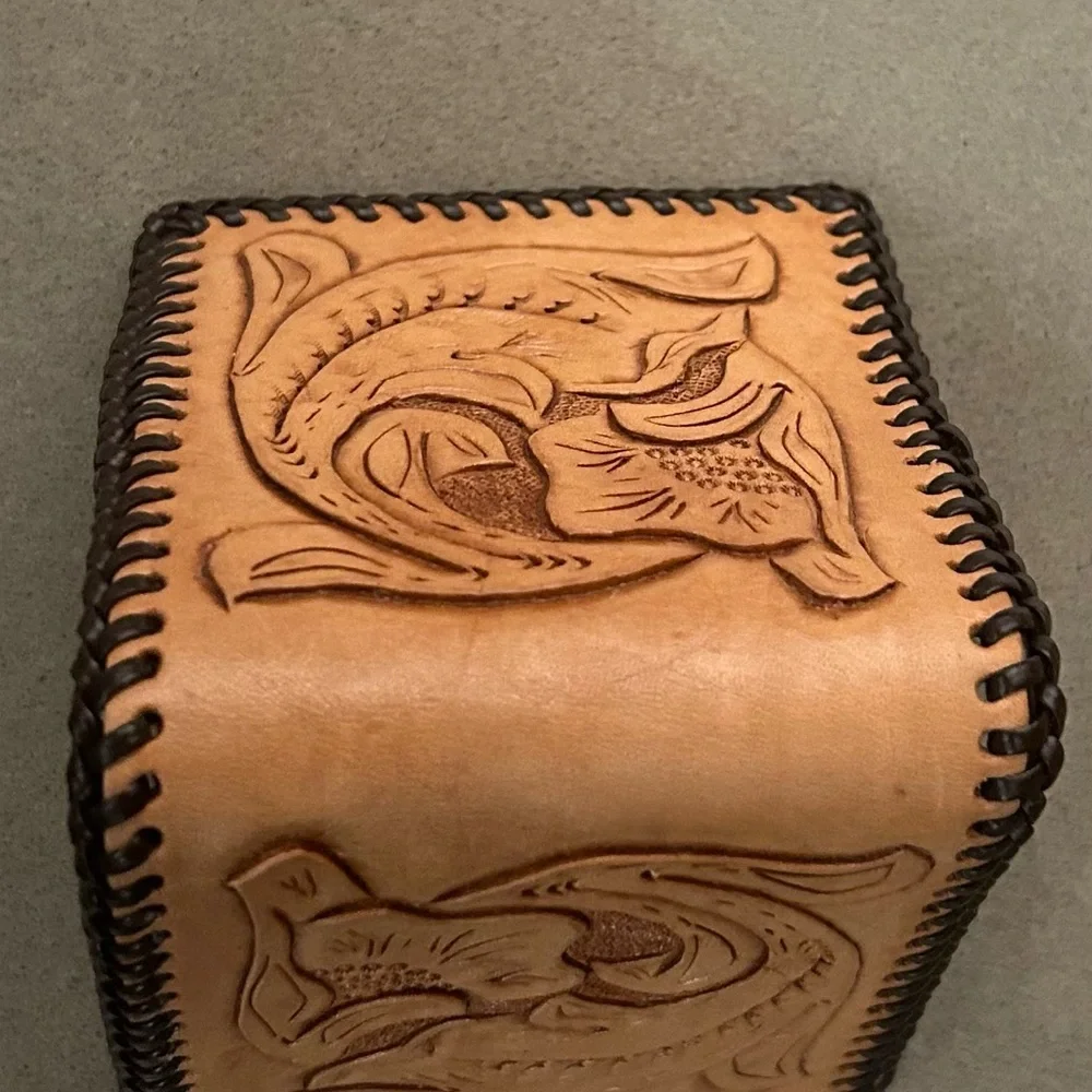 Wallet Handcrafted Leather Card Holder with Fish Design-no flaws